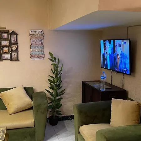 Fancy Apartment Close To Airport Fully Furnished Cairo Exterior photo