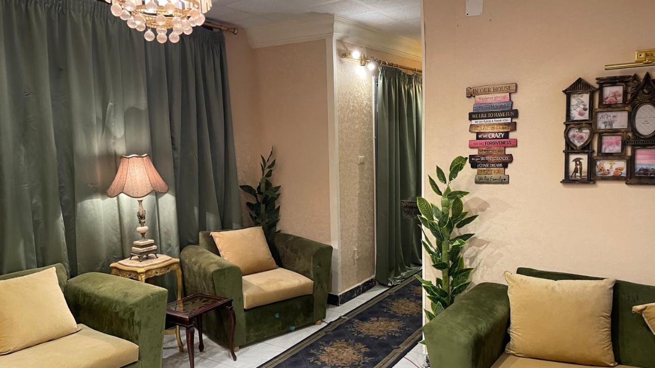 Fancy Close To Airport Fully Furnished Appartement *
